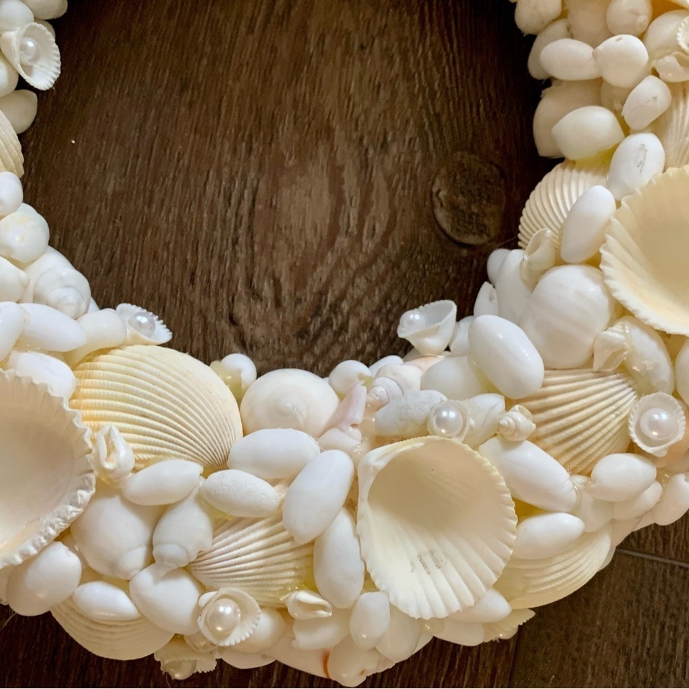 Pearline’s Seashell Wreath D 11” - Picture 13 of 13
